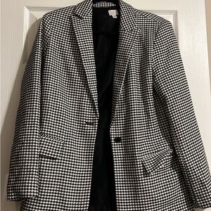 Classic Black and White Houndstooth Blazer